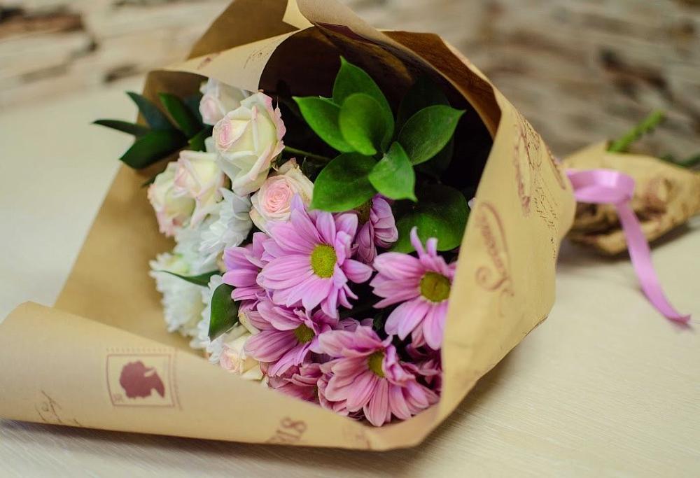 Букет цветов из: Розы и Хризантемы в Старопавловской