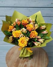 Букет цветов из:  Альстромерии и Розы в Старопавловской