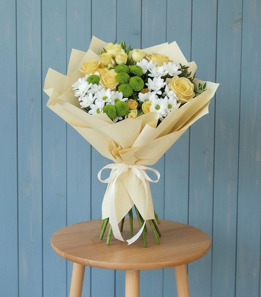 Букет цветов из: Хризантемы и Розы в Старопавловской