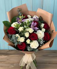 Букет цветов из:  Розы и Альстромерии в Старопавловской