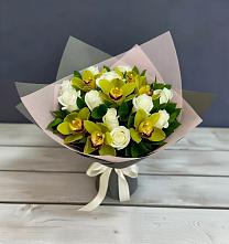 Букет цветов из:  Орхидеи и Розы в Старопавловской