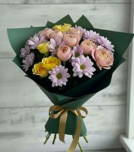 Букет цветов из:  Хризантемы и Розы в Старопавловской