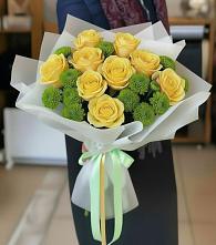 Букет цветов из:  Хризантемы и Розы в Старопавловской