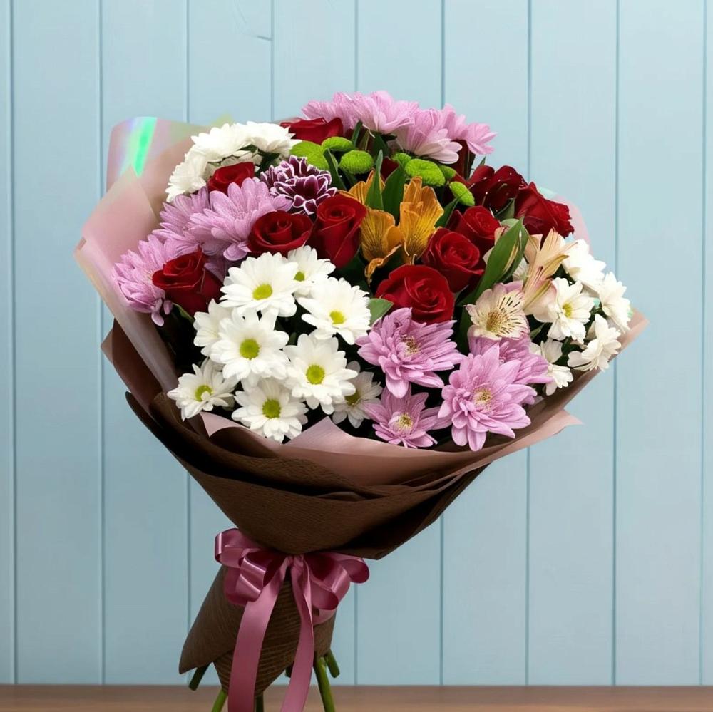 Букет цветов из: Розы, Хризантемы и Альстромерии в Старопавловской